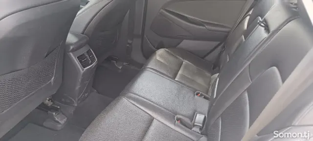 Hyundai Tucson 2015 · 2.0 AT