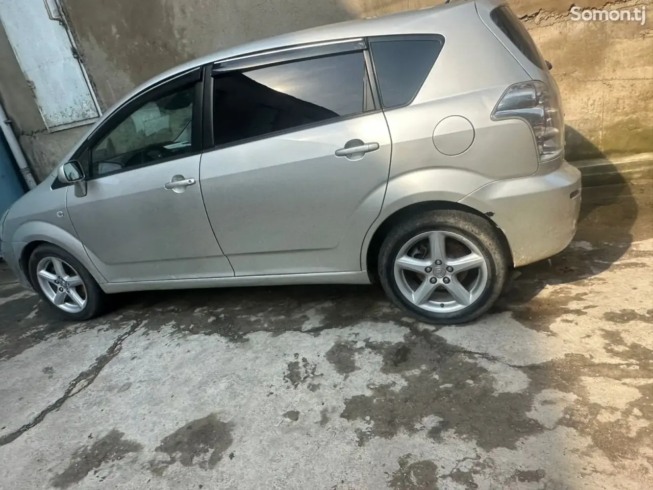 Toyota Corolla Verso 2006 · 1.8 MT