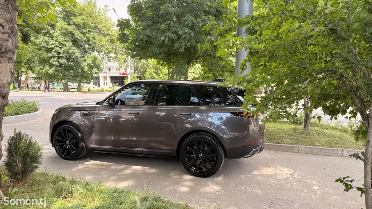 Land Rover Range Rover Sport 2023 · 3.0 AT