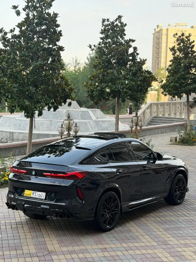 BMW X6 M 2021 · 4.4 AT