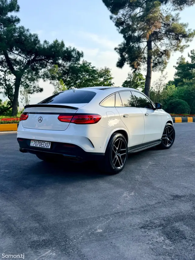 Mercedes-Benz GLE class 2017 · 3.0 AT