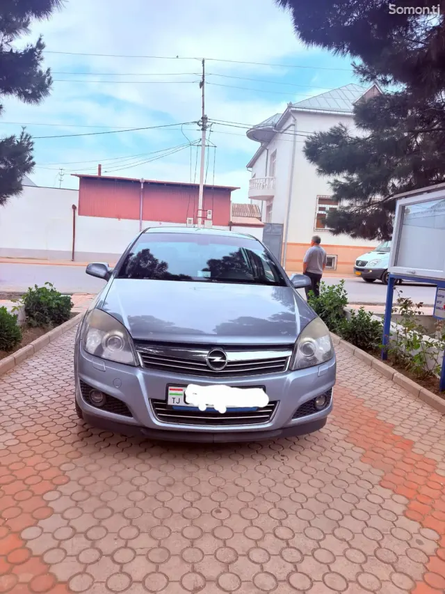 Opel Astra H 2008 · 1.8 MT
