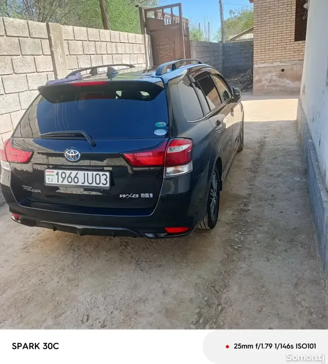 Toyota Corolla 2015 · 1.5 AT