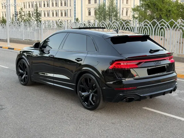 Audi Q8 2021 · 4.0 AT