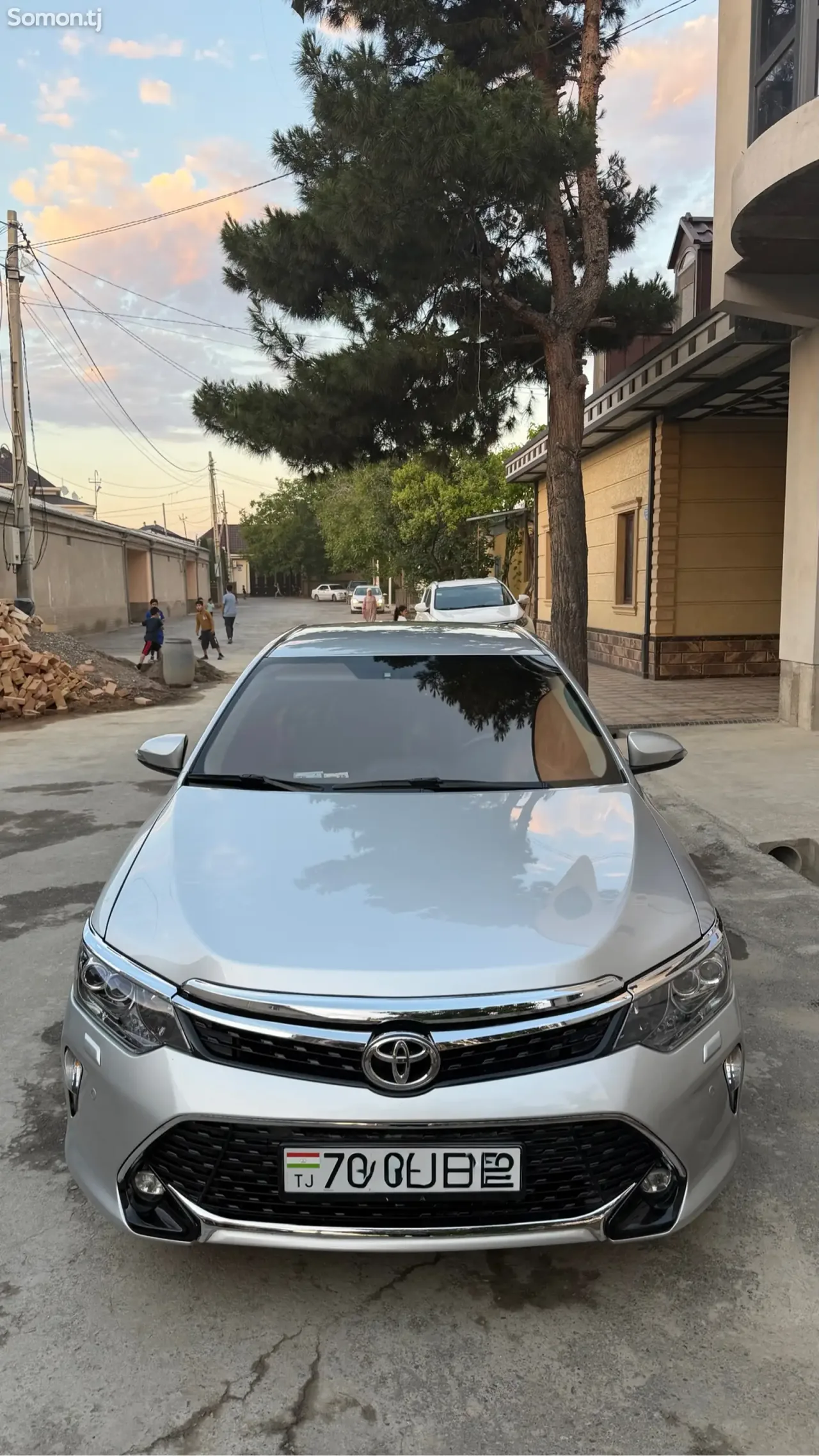 Toyota Camry 2016 · 2.0 AT