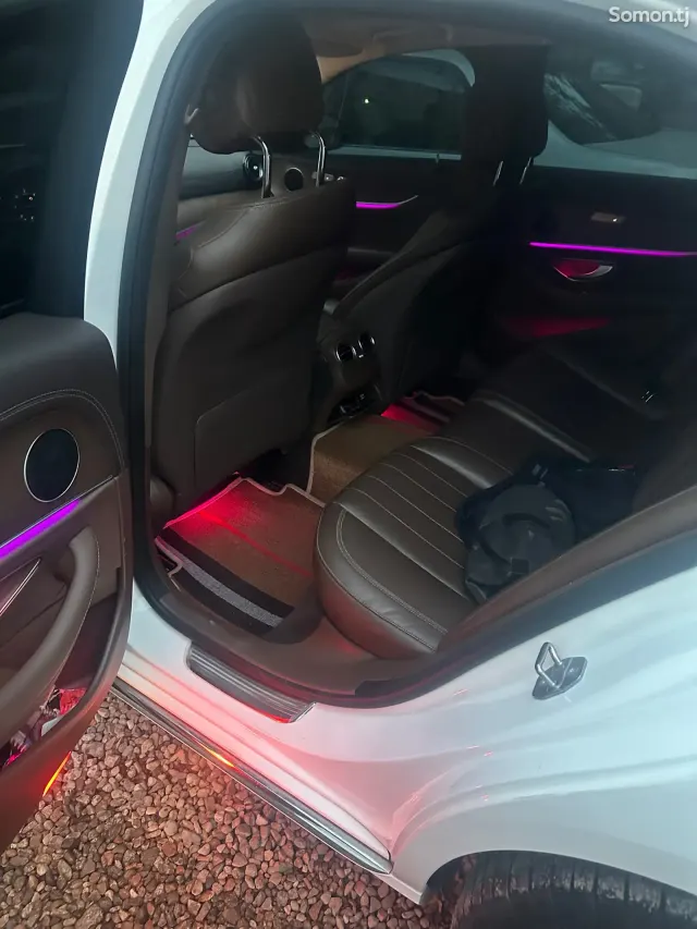 Mercedes-Benz E class 2017 · 2.2 AT
