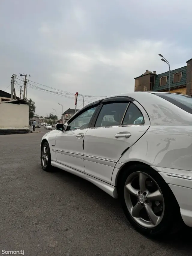 Mercedes-Benz C class 2005 · 2.0 AT