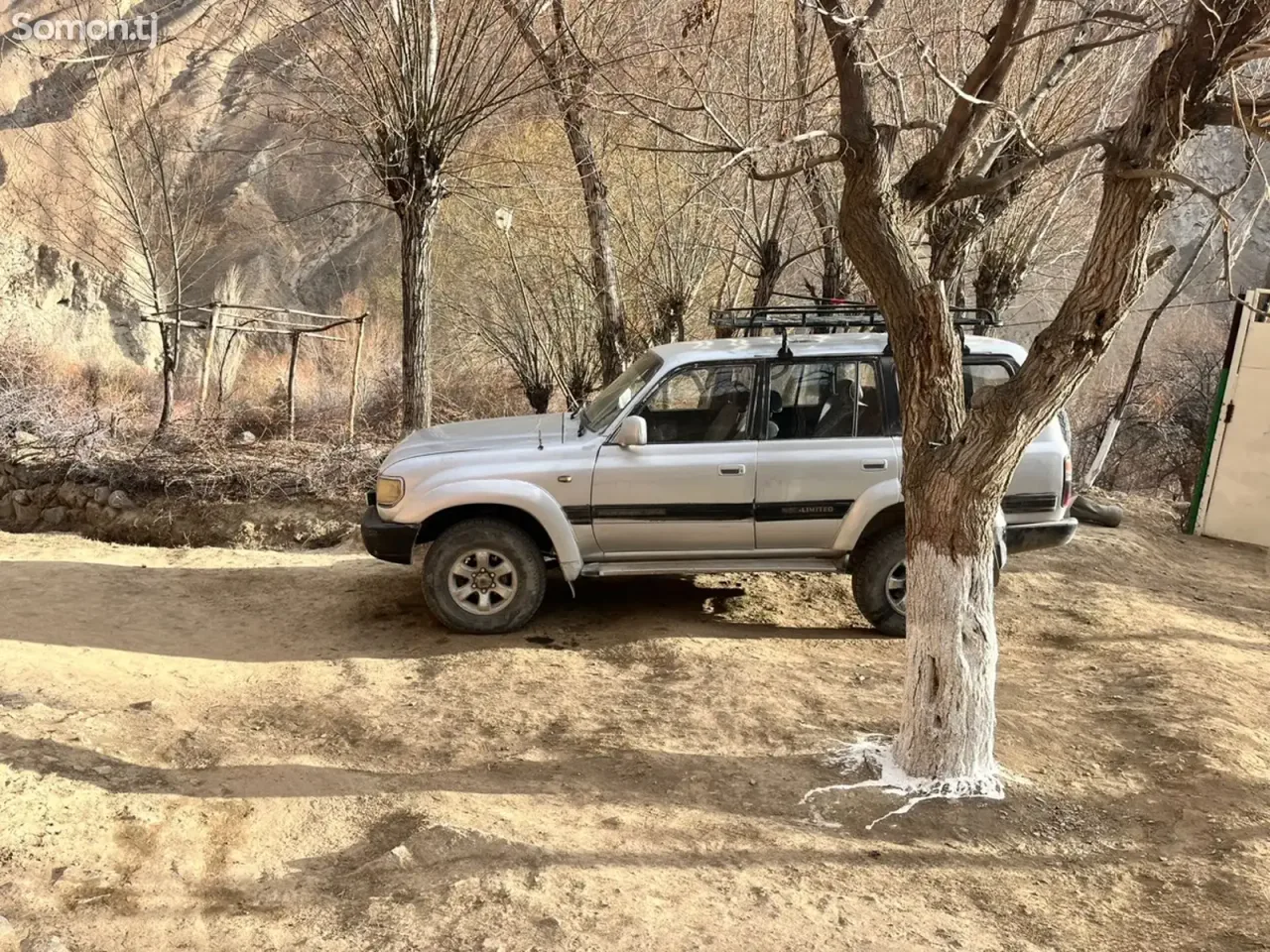 Toyota Land Cruiser 1997 · 4.6 MT