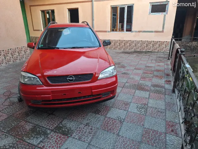 Opel Astra G 1999 · 1.6 MT