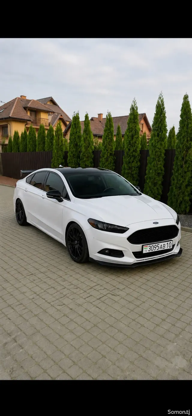 Ford Fusion 2015 · 1.6 AT