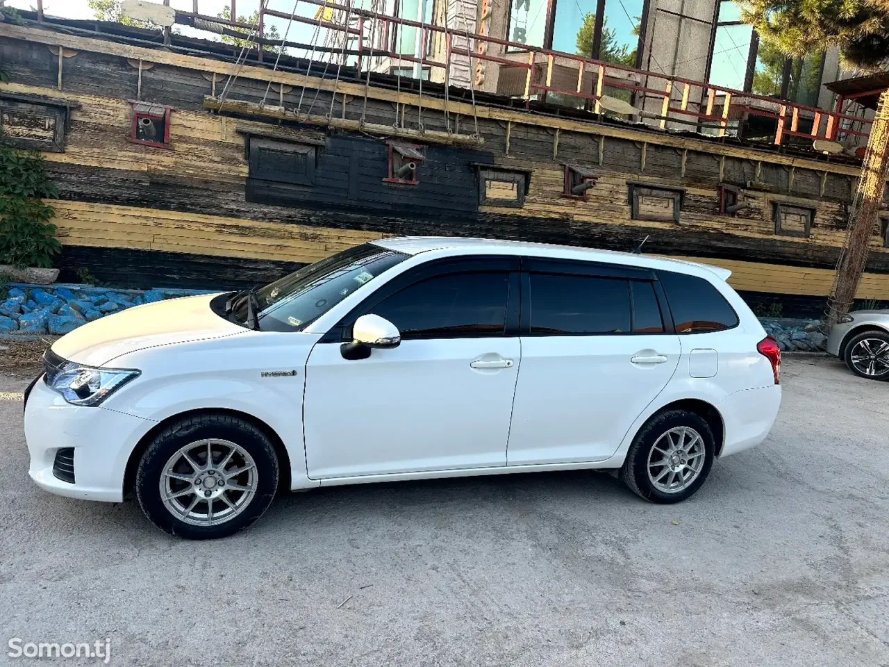 Toyota Fielder 2014 · 1.5 AT