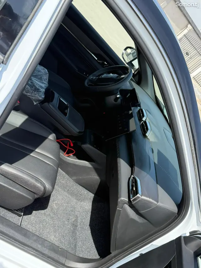 Dongfeng L7 2025 · AT