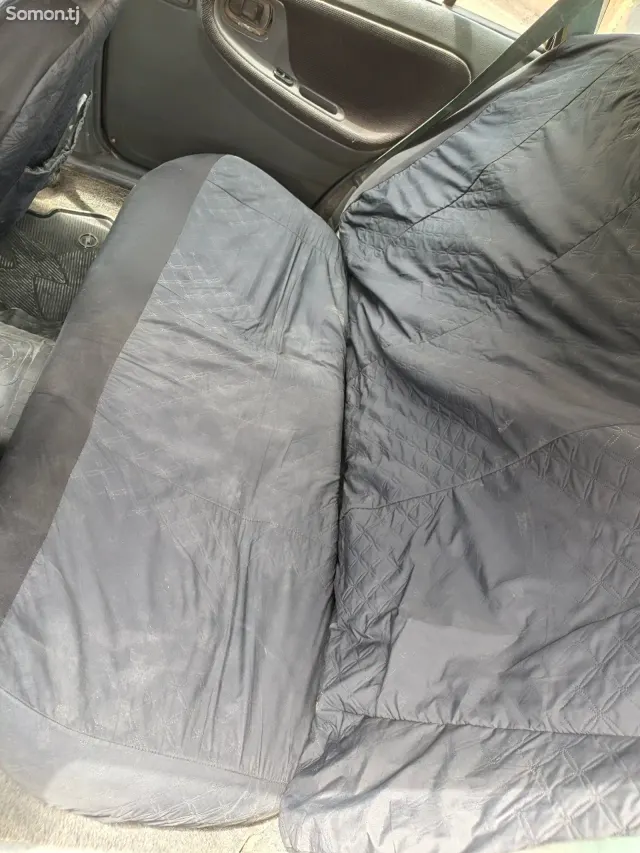 Daewoo Nexia 1997 · 1.6 MT