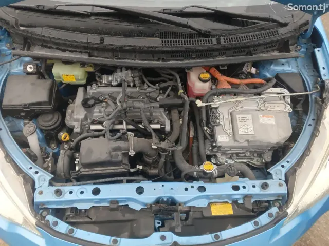 Toyota Aqua 2014 · 1.5 AT