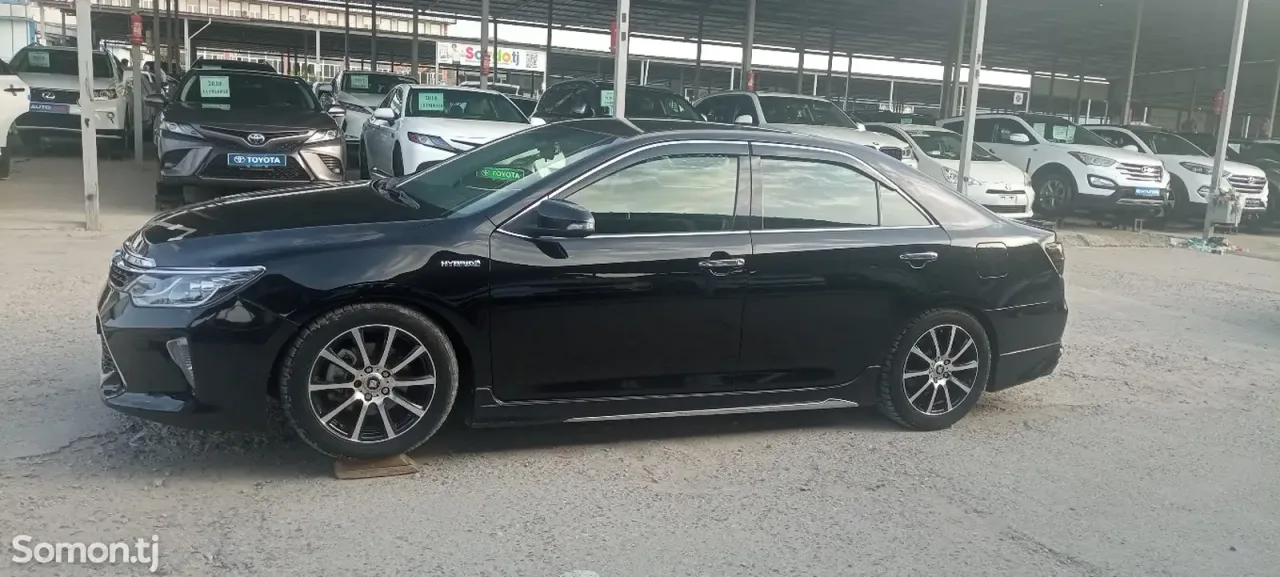 Toyota Camry 2016 · 2.5 AT