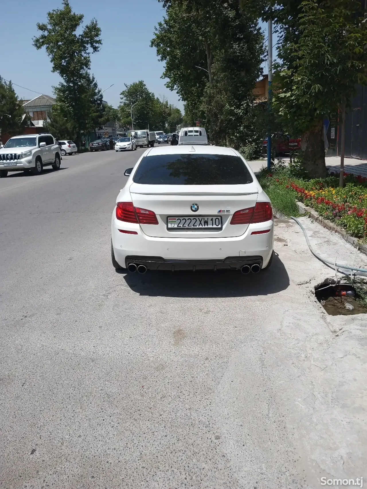 BMW M5 2016 · 4.4 AT
