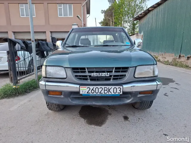 Isuzu D-Max 2008 · 2.6 MT