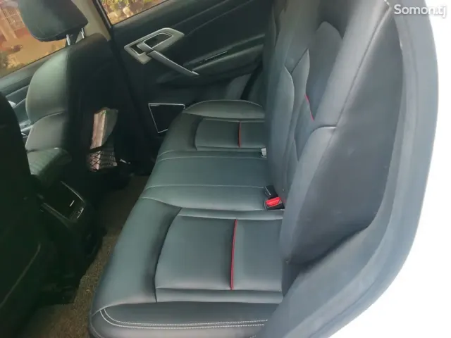 Geely Atlas 2018 · 1.8 AT