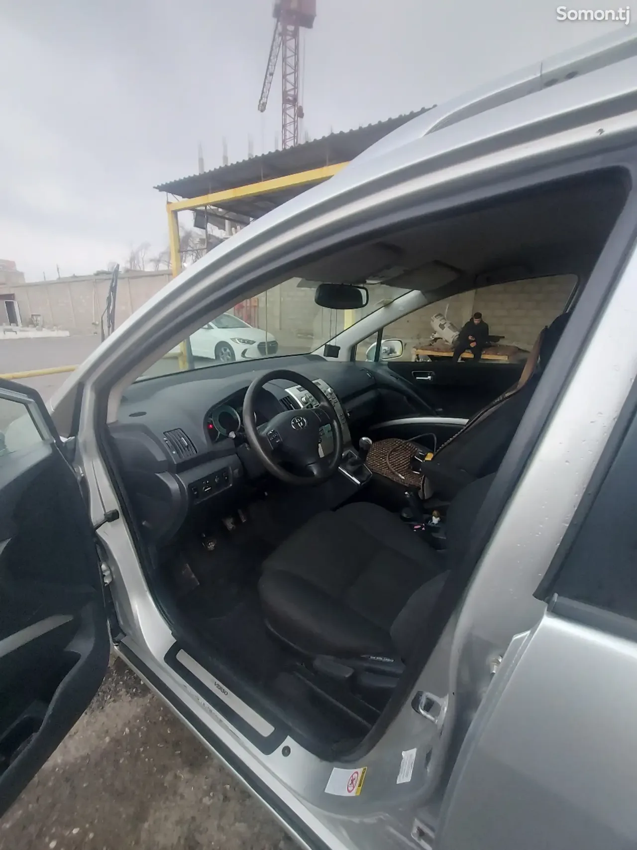 Toyota Corolla Verso 2007 · 2.2 MT