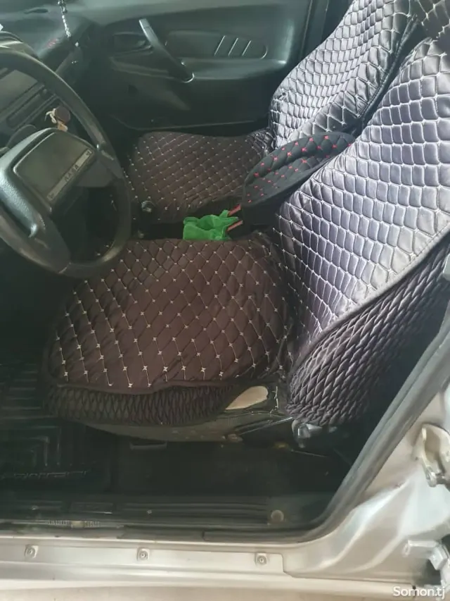 Lada (ВАЗ) 2115 2005 · 1.6 MT