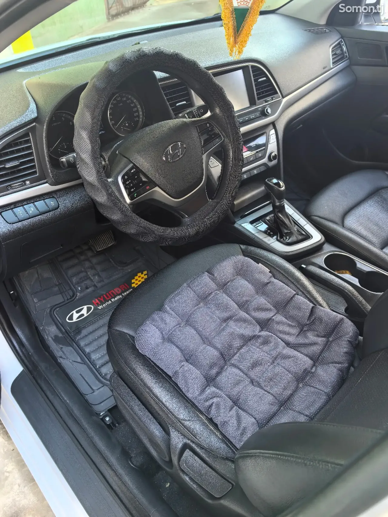 Hyundai Avante 2017 · 1.6 AT