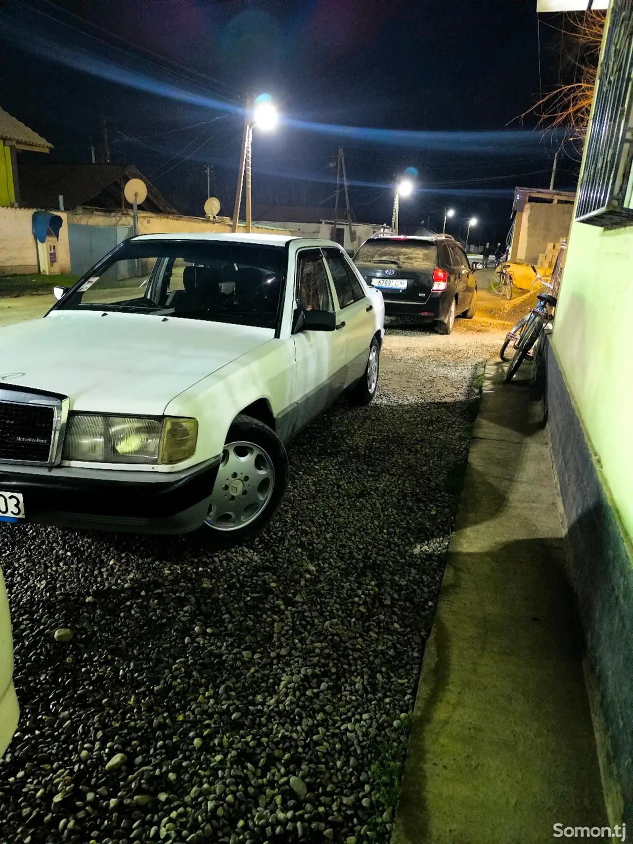 Mercedes-Benz W124 1989 · 1.8 MT