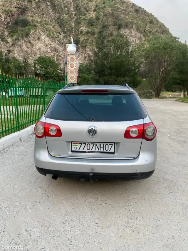 Volkswagen Passat 2007 · 2.0 MT