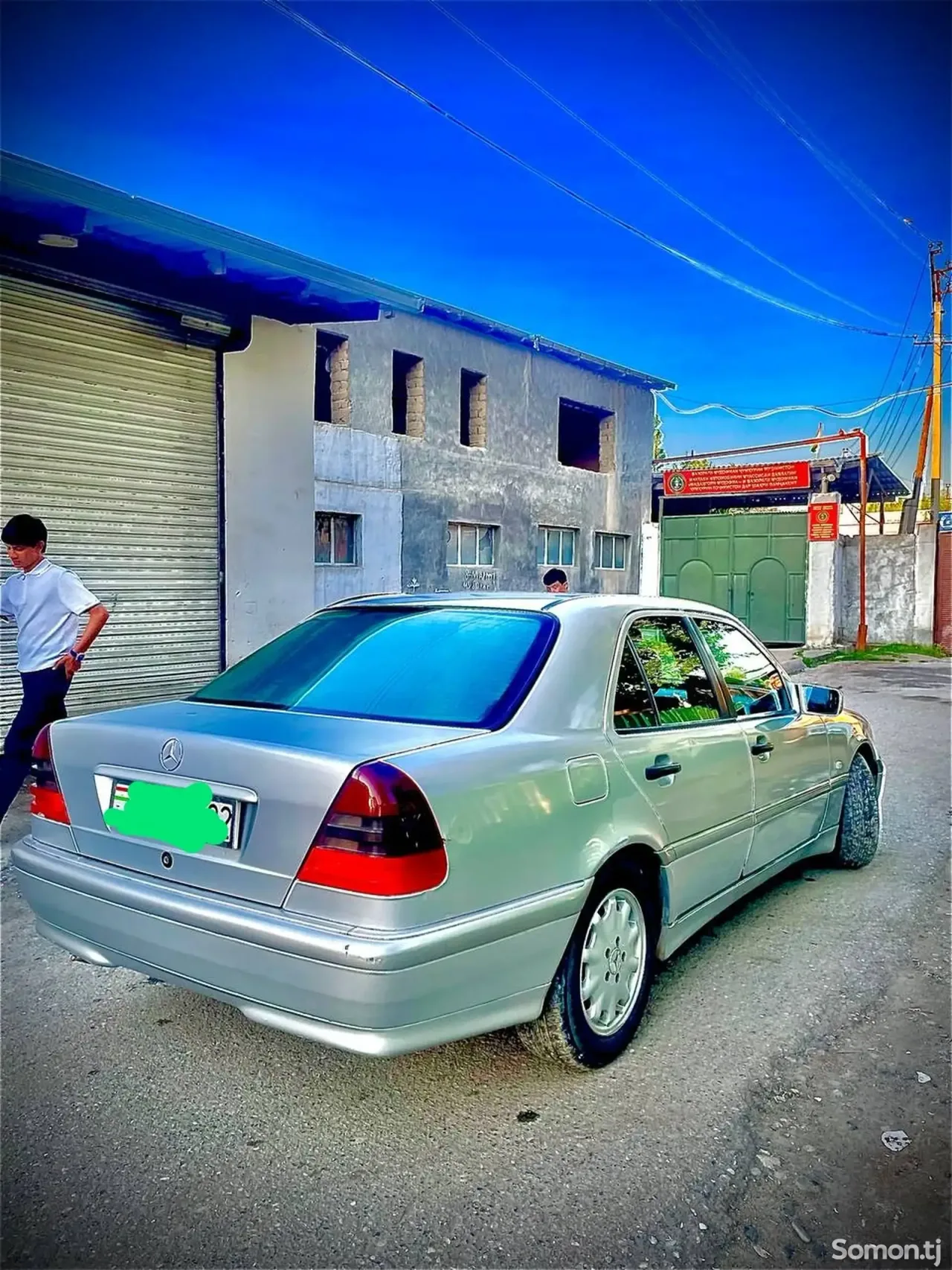 Mercedes-Benz W201 2000 · 2.0 AT