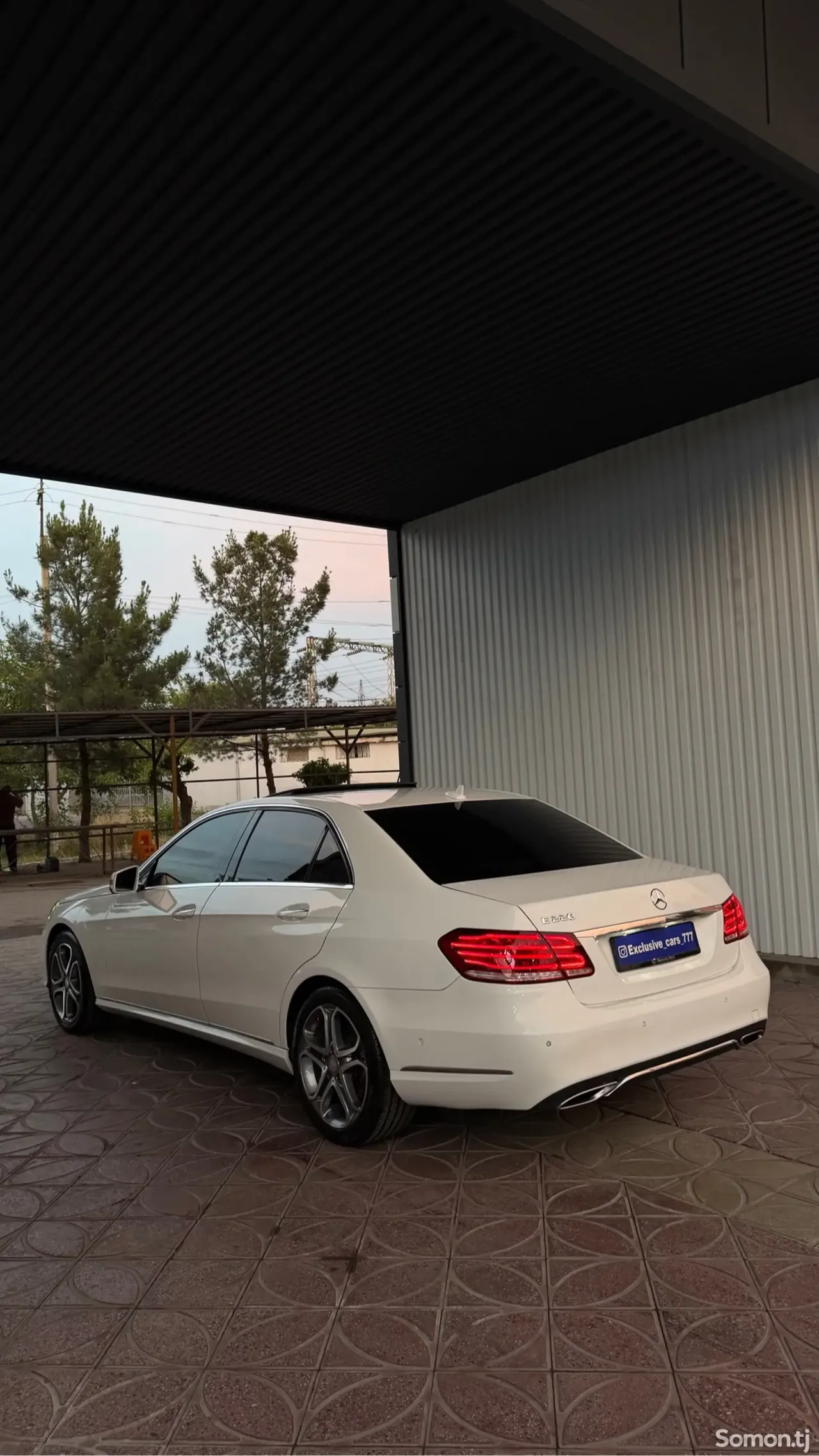Mercedes-Benz E class 2015 · 2.2 AT