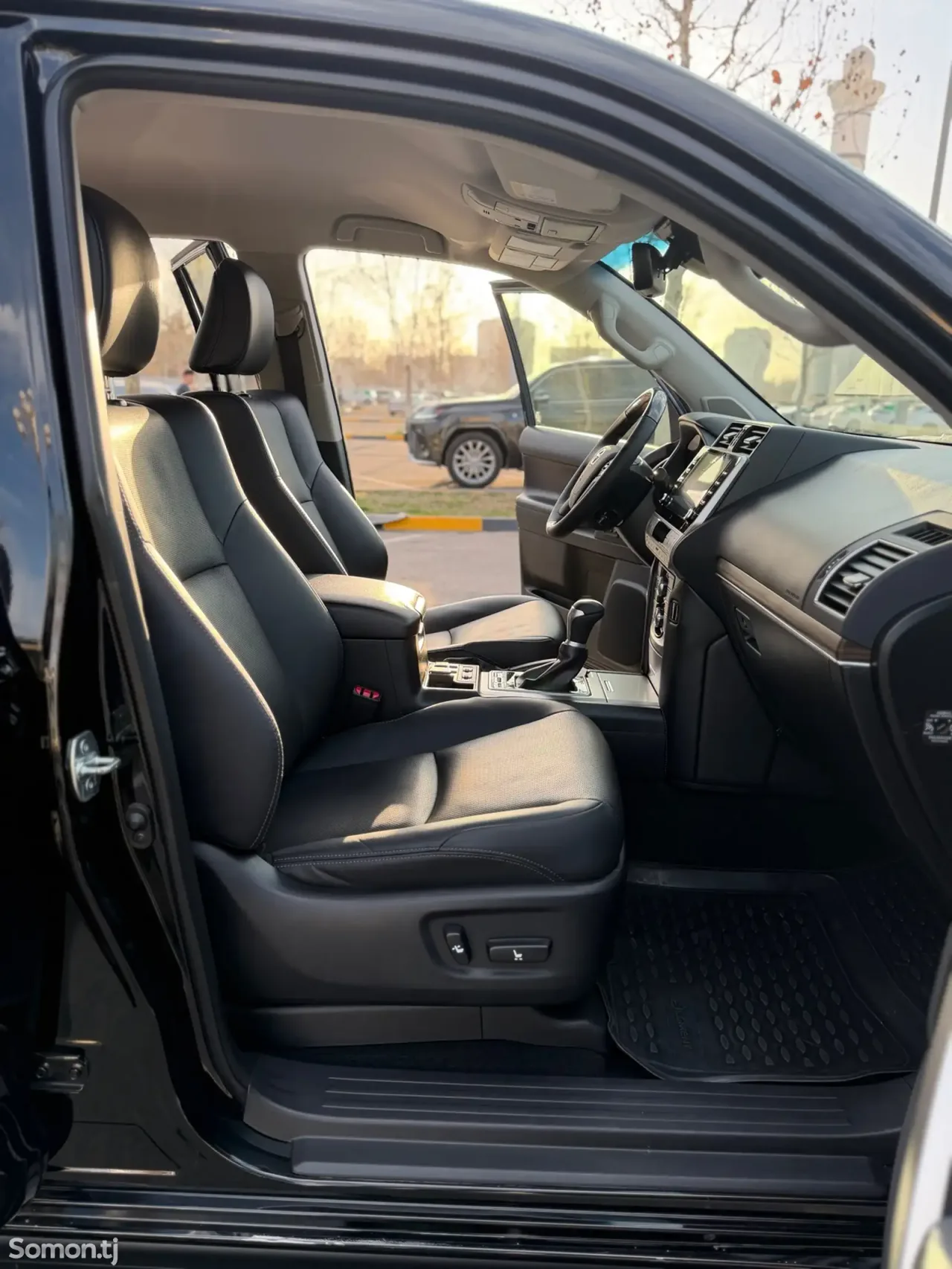Toyota Land Cruiser Prado 2022 · 3.0 AT