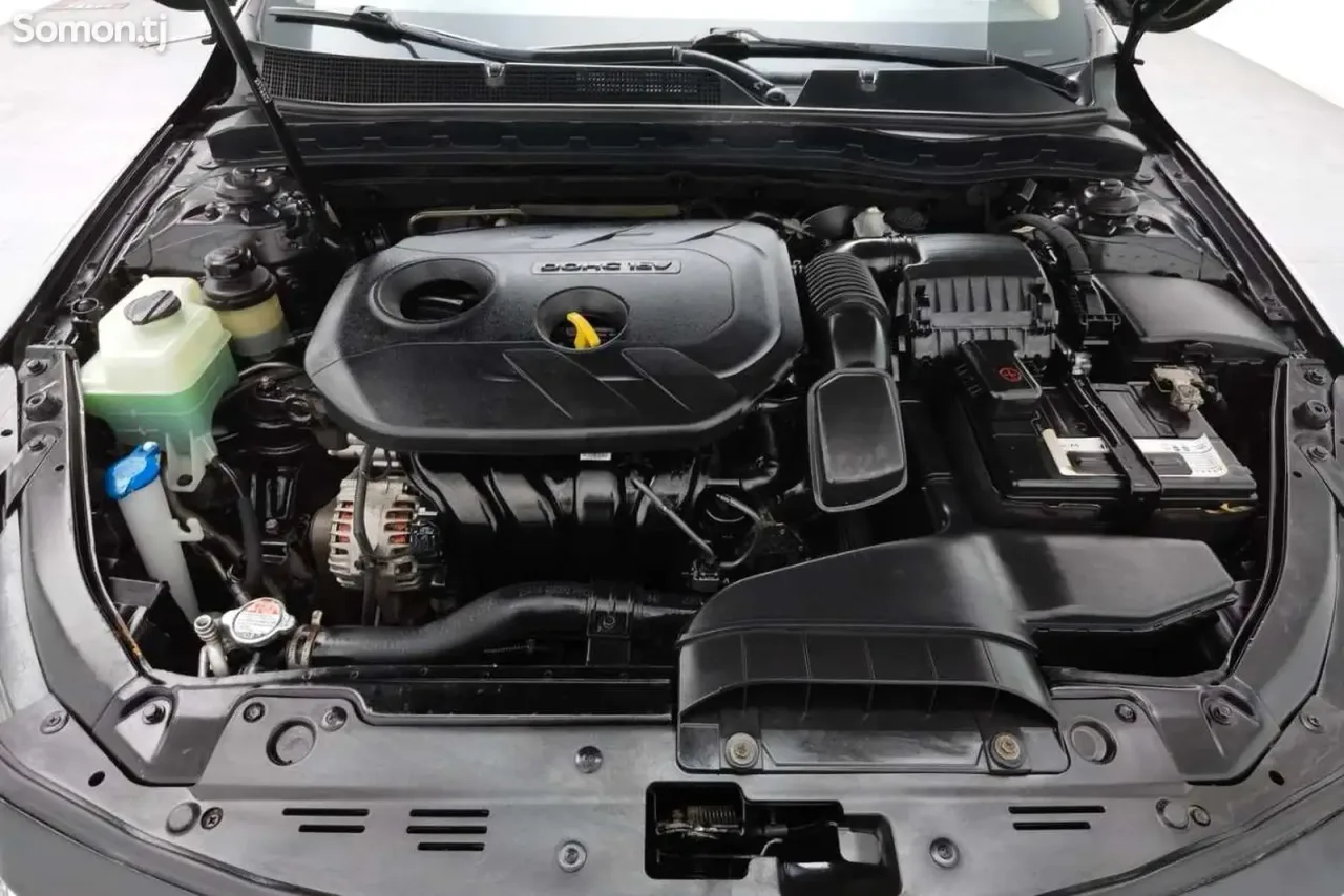 Kia K5 2016 · 1.8 AT