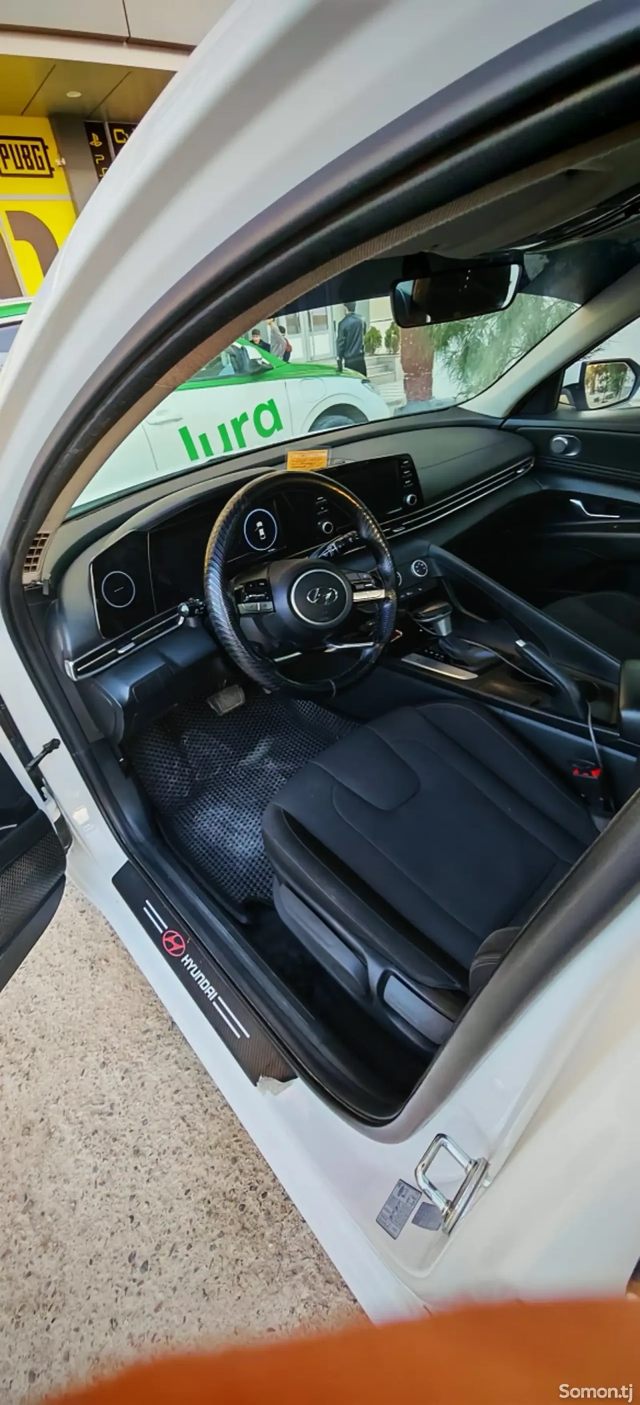 Hyundai Elantra 2023 · 2.0 AT