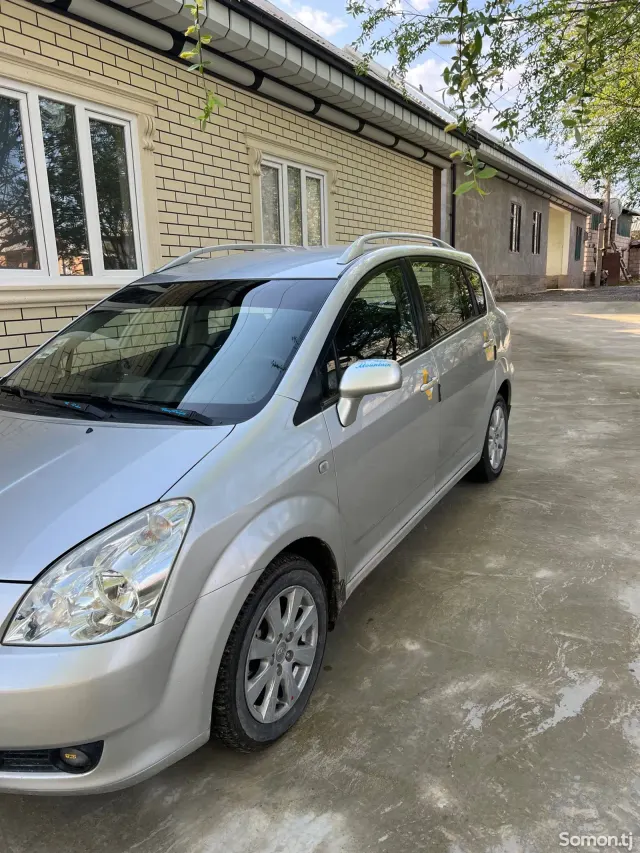 Toyota Corolla Verso 2006 · 1.8 MT