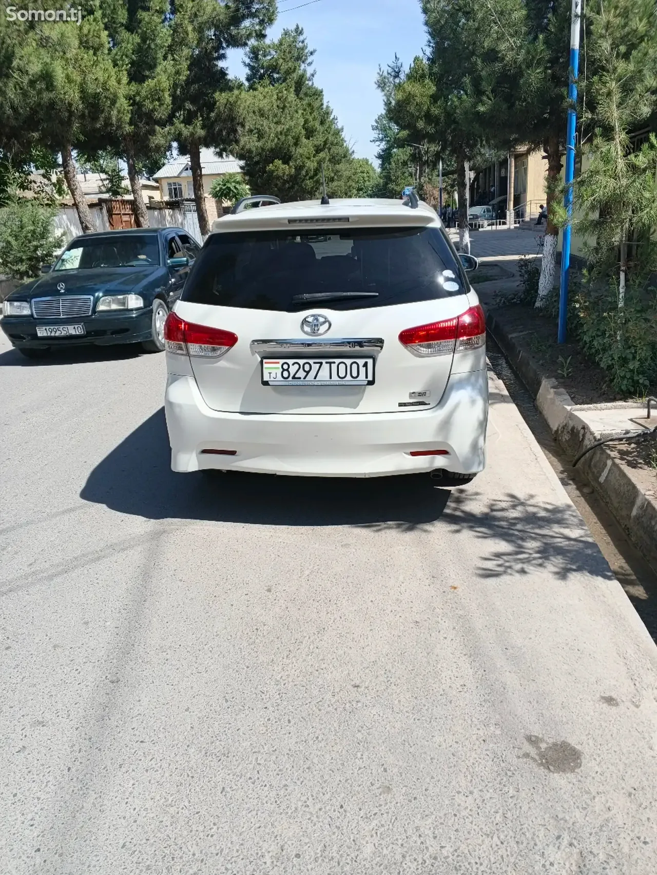 Toyota Wish 2011 · 1.8 AT