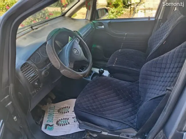 Opel Zafira 2005 · 1.8 MT
