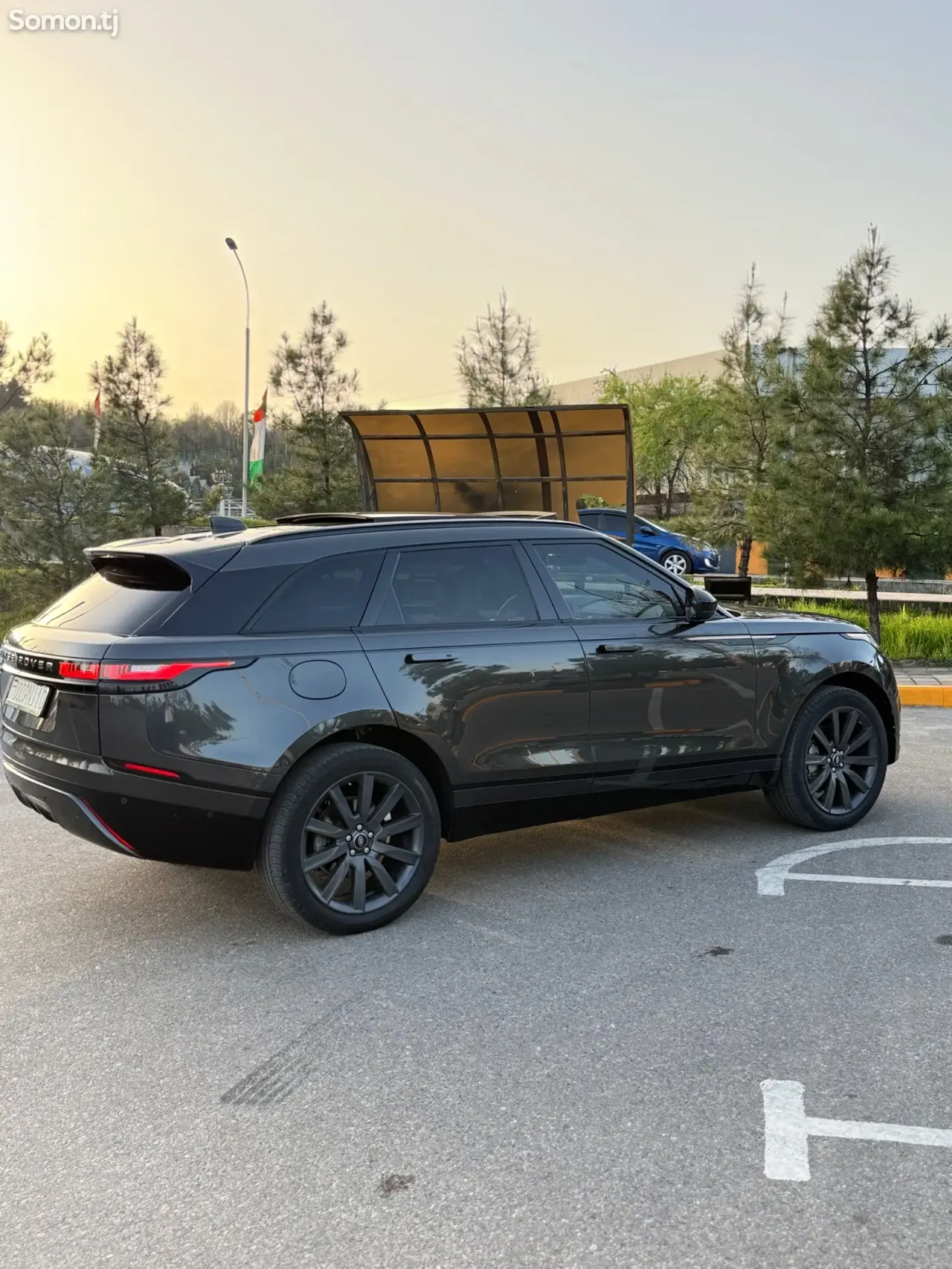 Land Rover Range Rover Velar 2018 · 2.0 AT