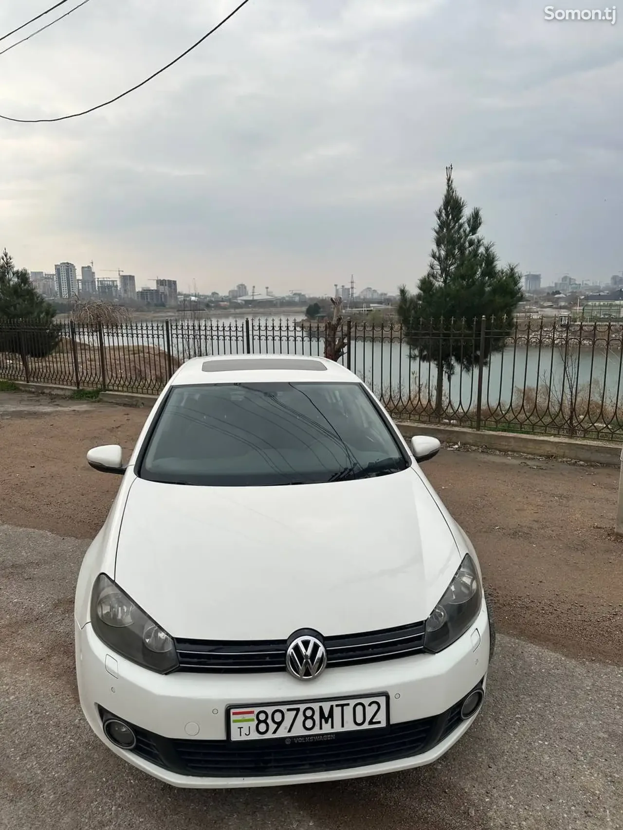 Volkswagen Golf 2010 · 2.0 AT
