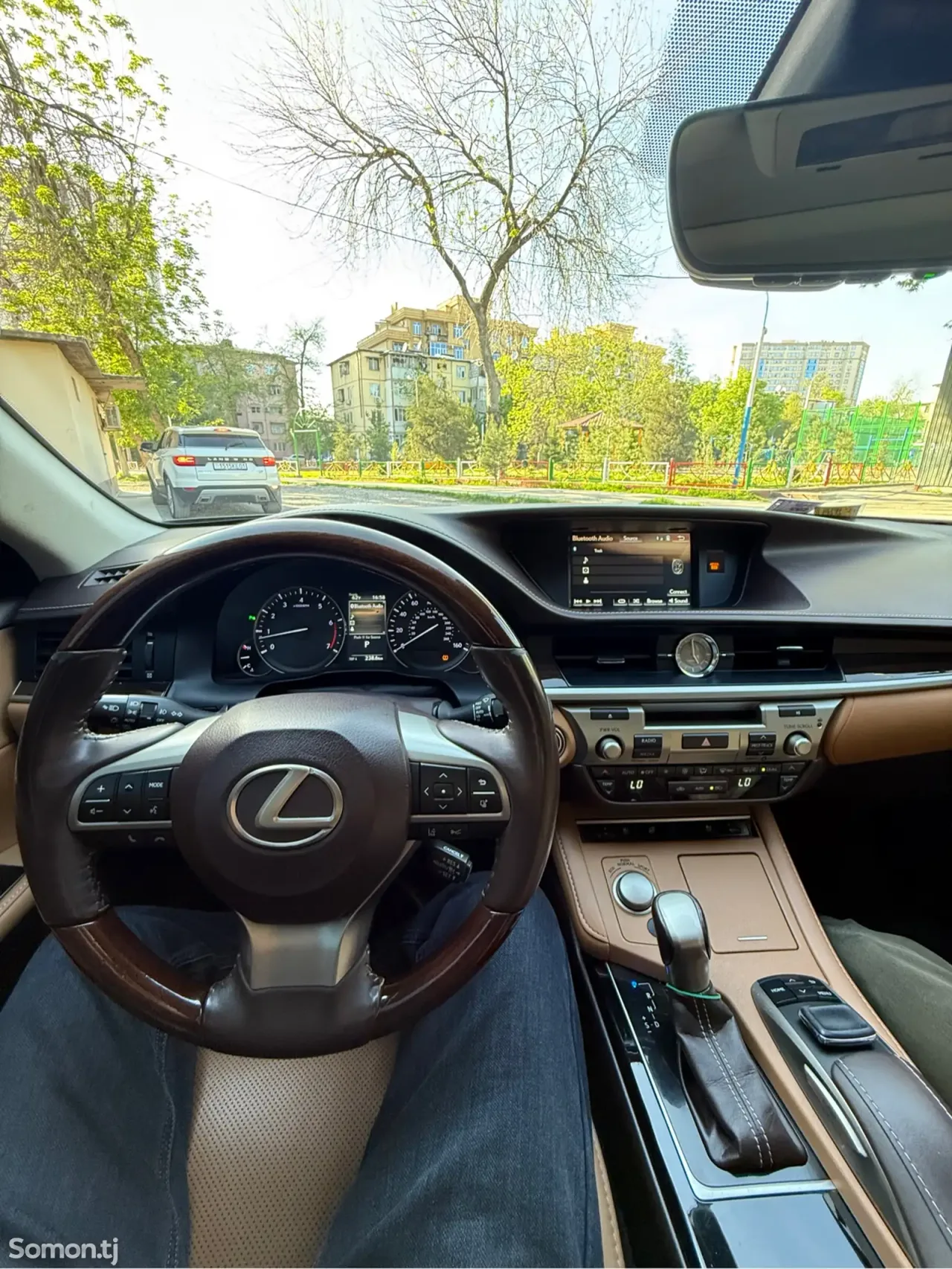 Lexus ES series 2018 · 3.5 AT