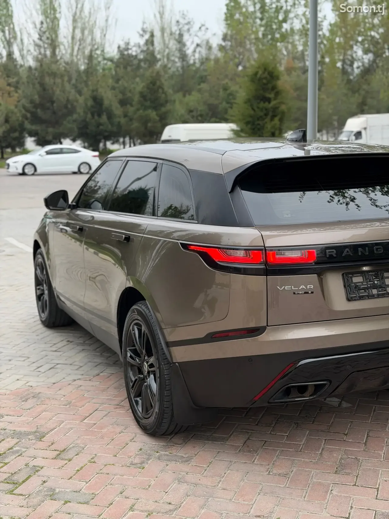 Land Rover Range Rover Velar 2019 · 2.0 AT