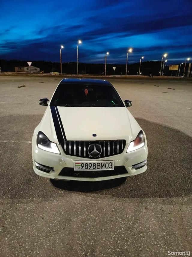 Mercedes-Benz C class 2012 · 3.0 AT