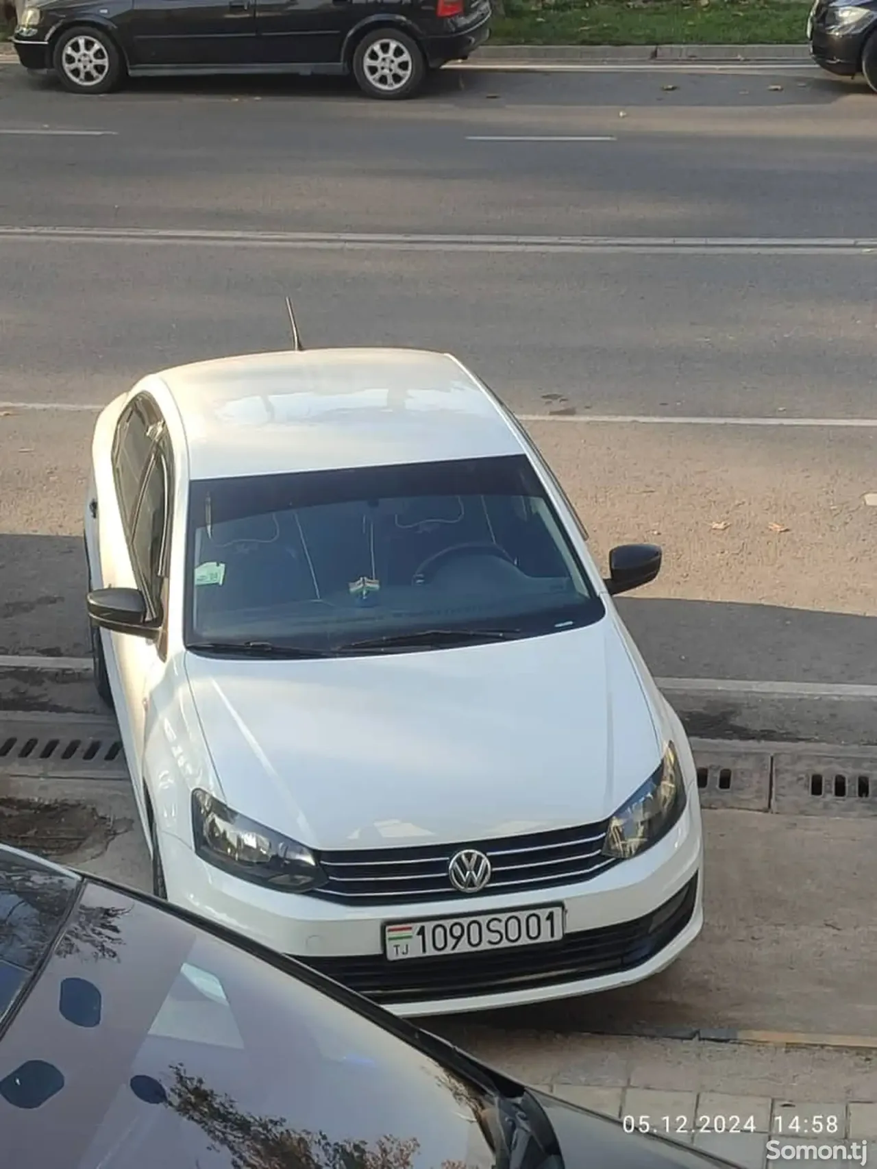Volkswagen Polo 2016 · 1.6 MT