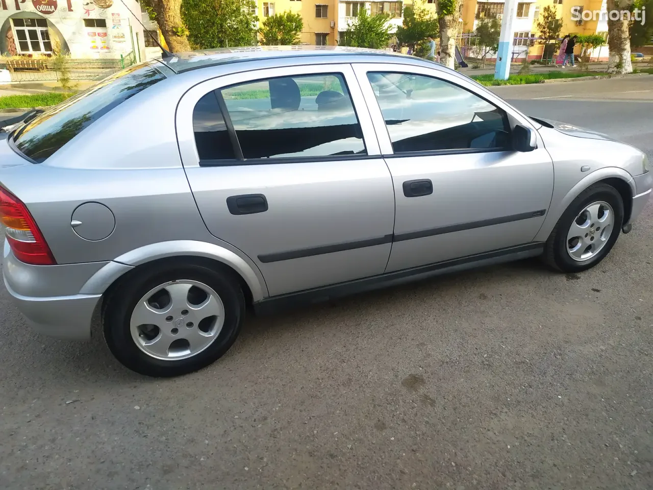 Opel Astra G 2000 · 1.6 MT