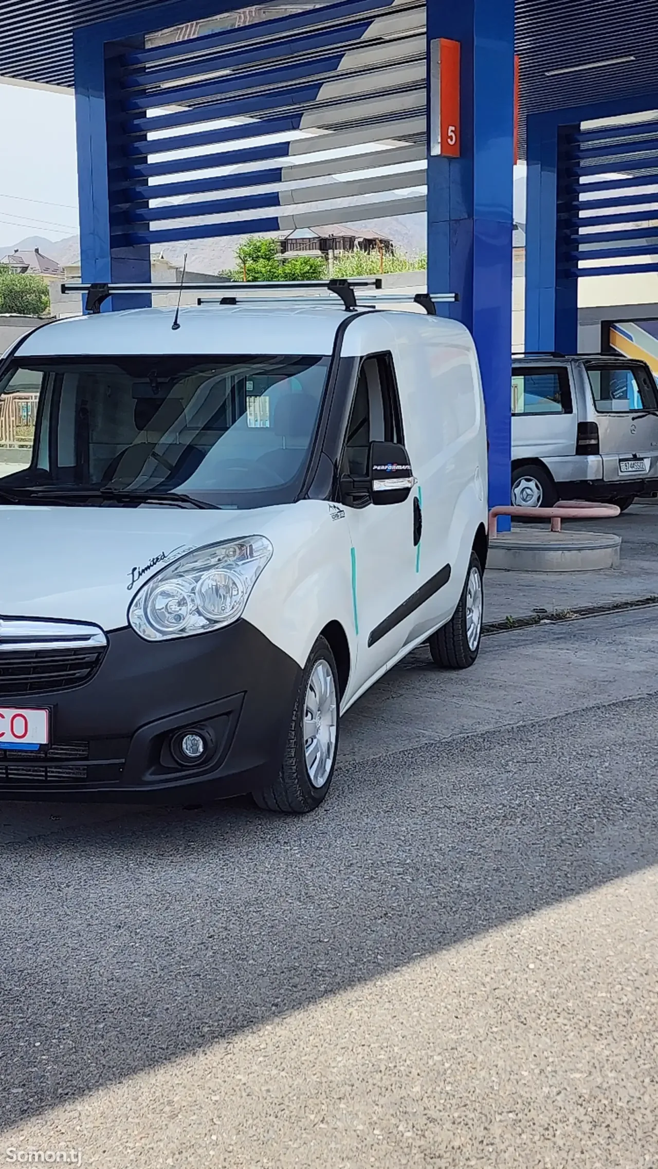 Opel Combo 2016 · 1.3 MT