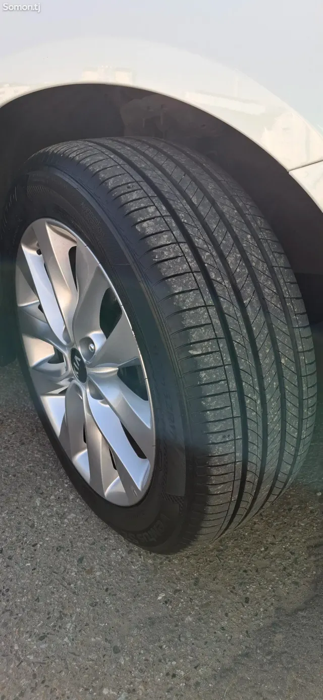 Kia K5 2016 · 2.0 AT