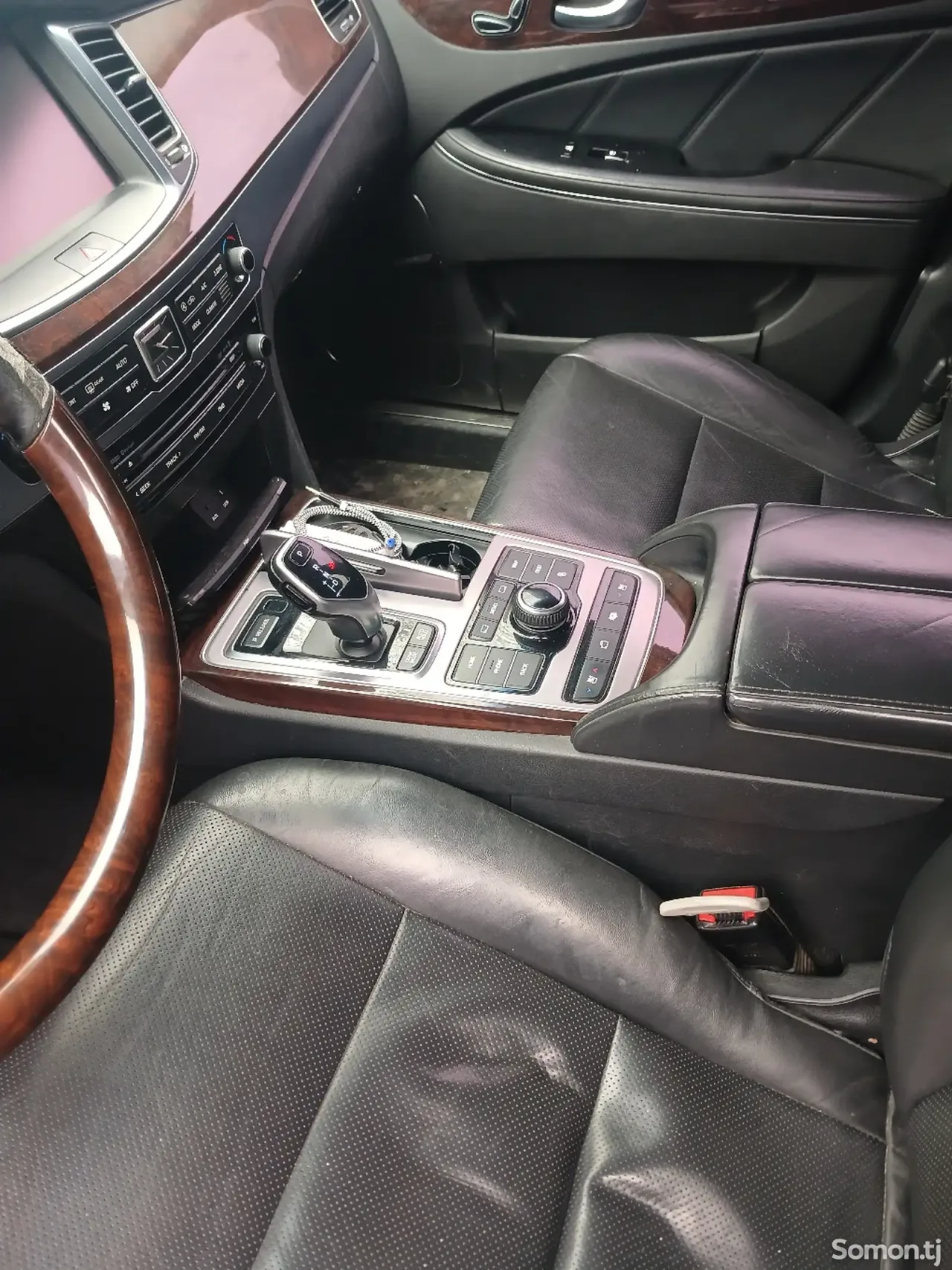 Hyundai Equus 2013 · 3.8 AT