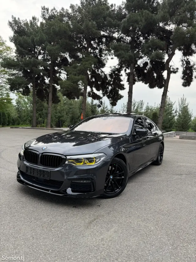 BMW 5 series 2017 · AT