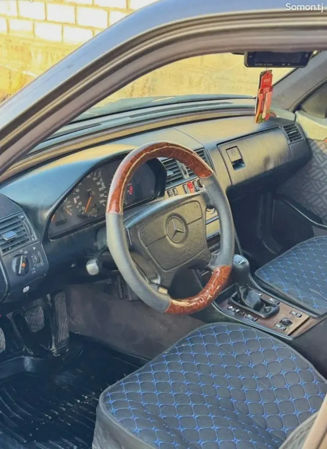 Mercedes-Benz C class 1994 · 1.8 MT