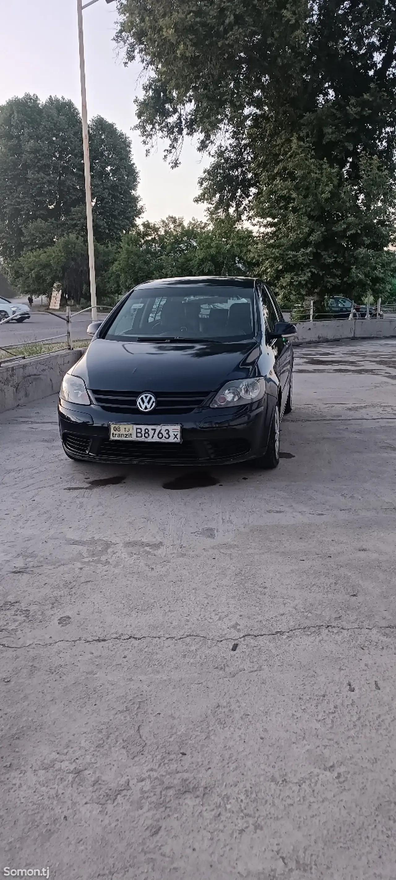 Volkswagen Golf 2006 · 1.4 MT