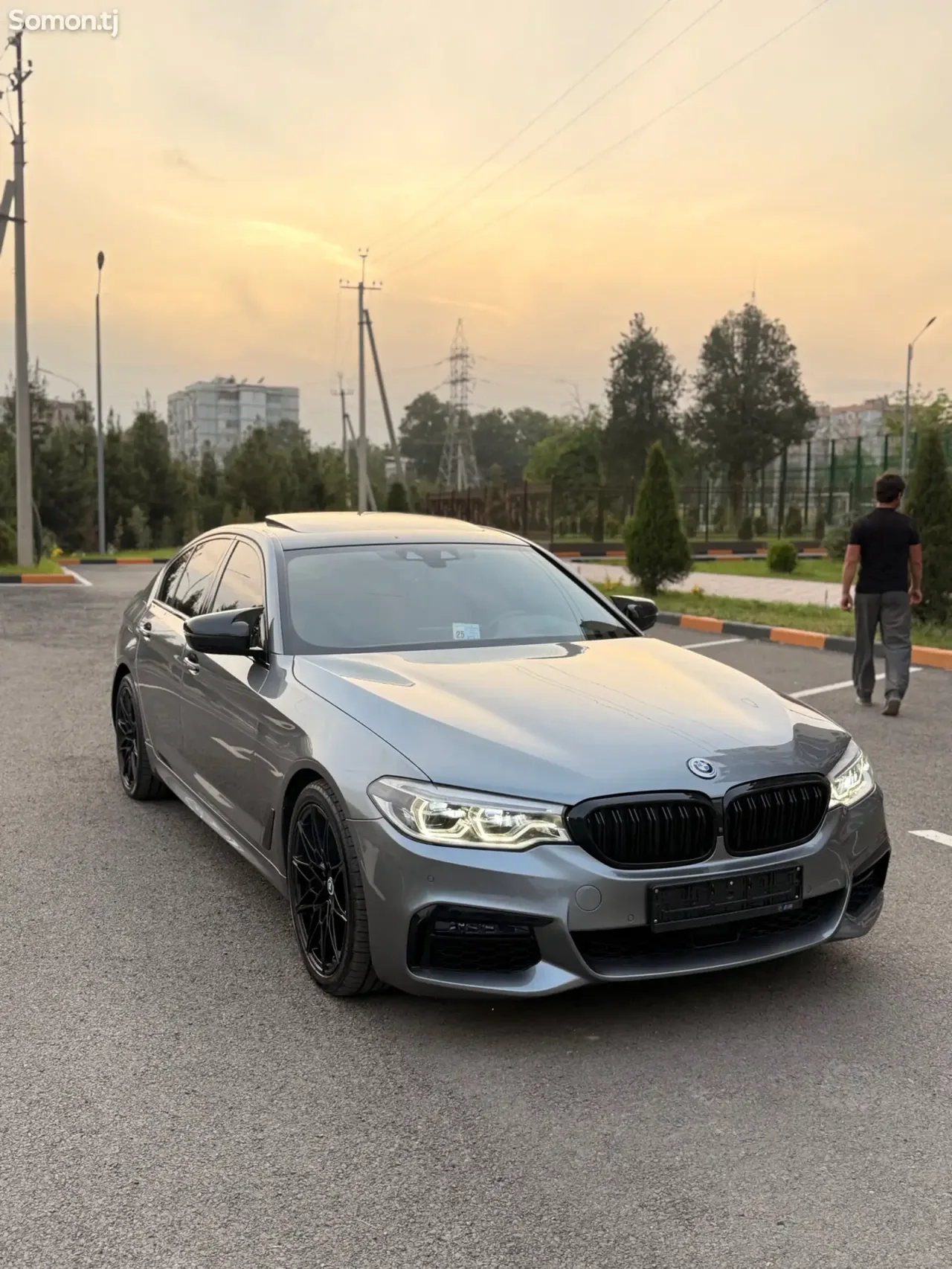 BMW 5 series 2018 · 2.0 AT