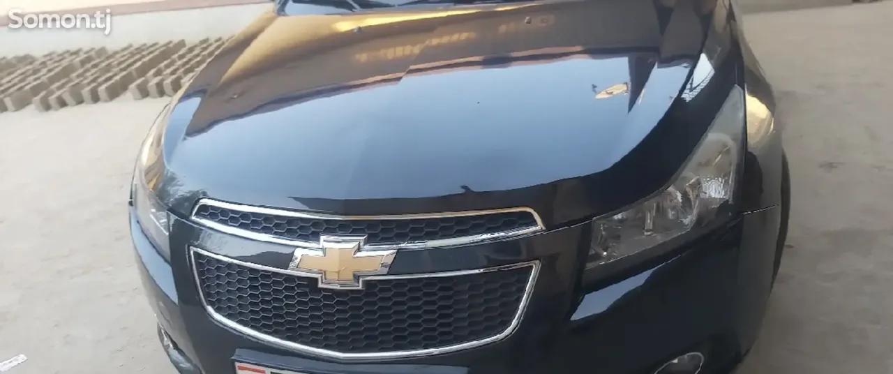 Chevrolet Cruze 2010 · 1.6 AT